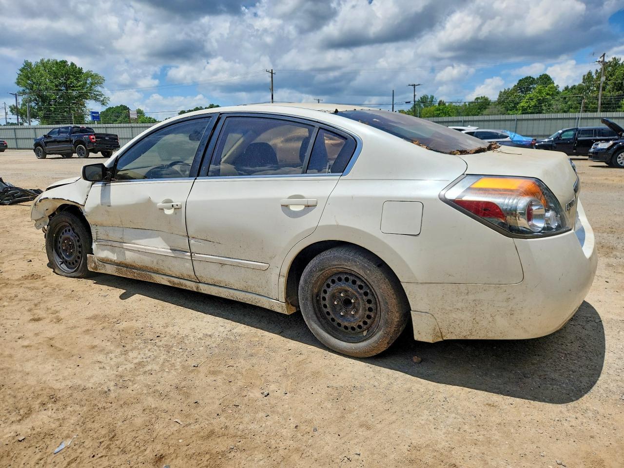 2009 Nissan Altima 2.5 - Image 2