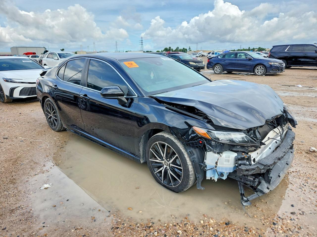 2021 Toyota Camry Se - Фото 4