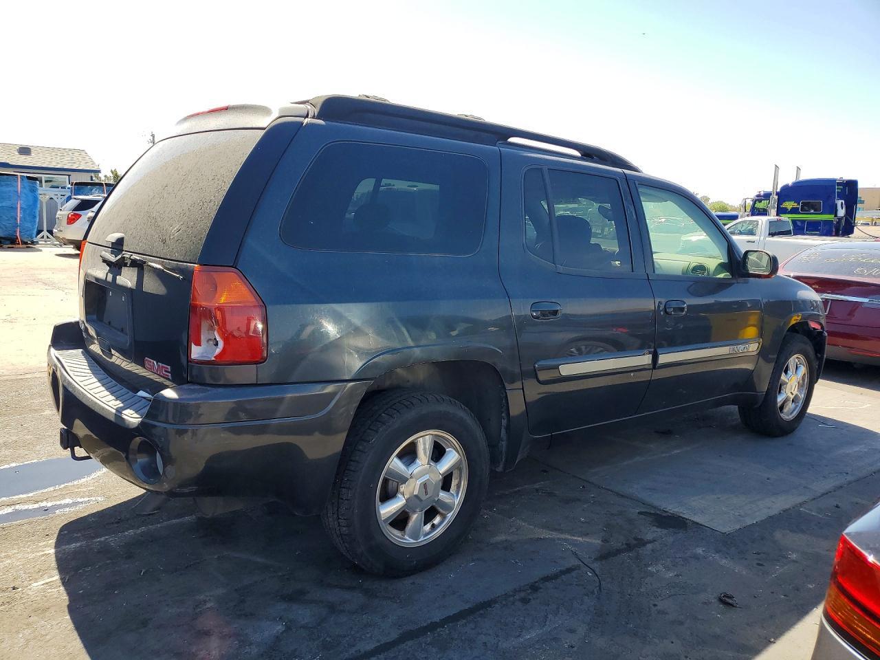 2005 GMC Envoy Xl - Image 3