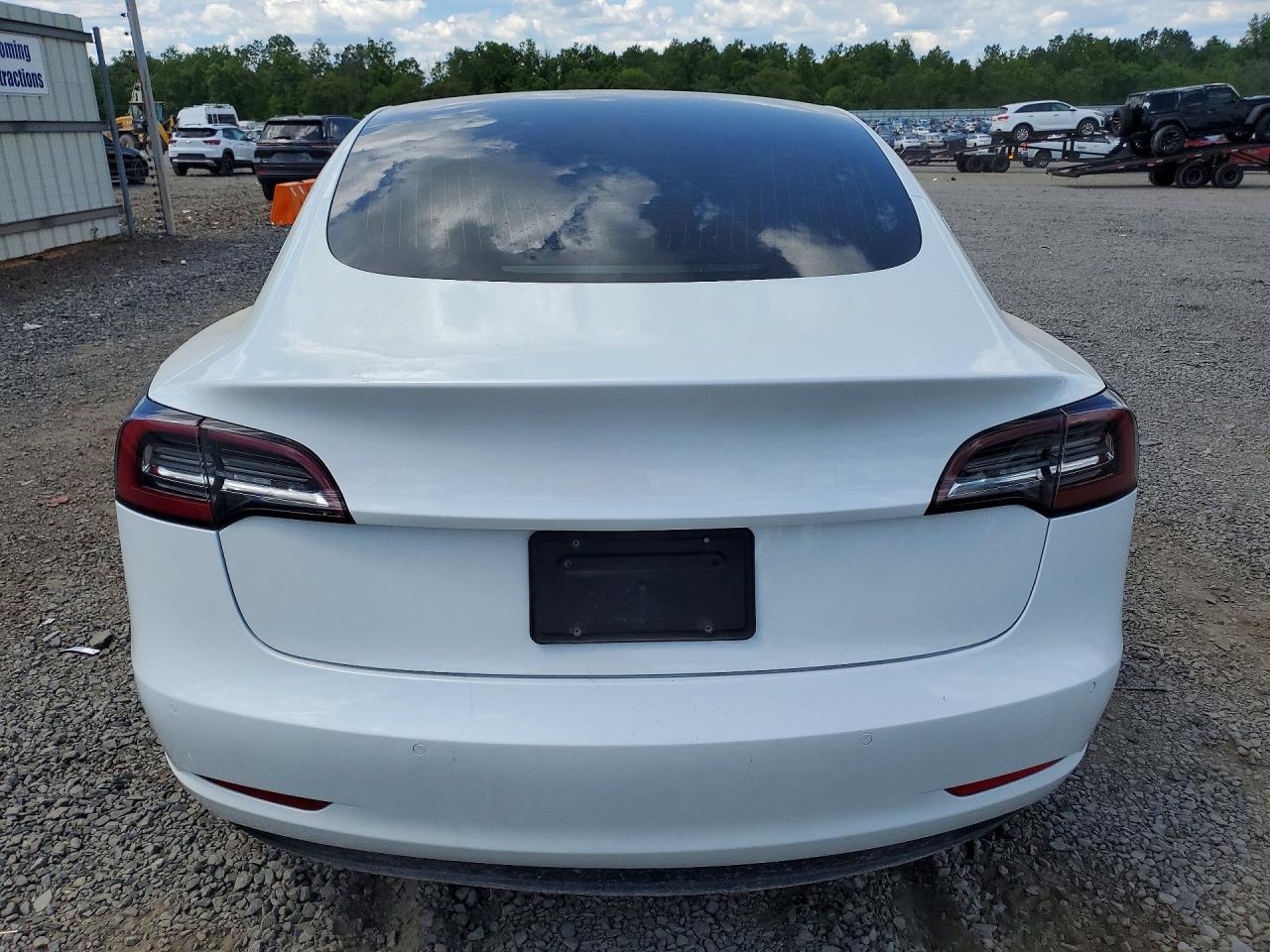 2020 Tesla Model 3 - Фото 6