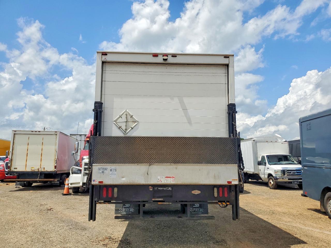 2017 Ford F750 Super Duty Box Truck - Image 6