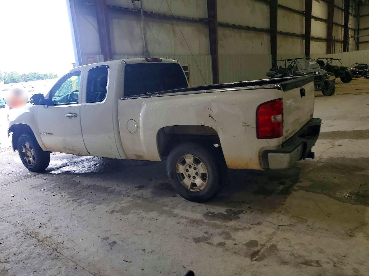 2007 GMC New Sierra K1500 - Image 2