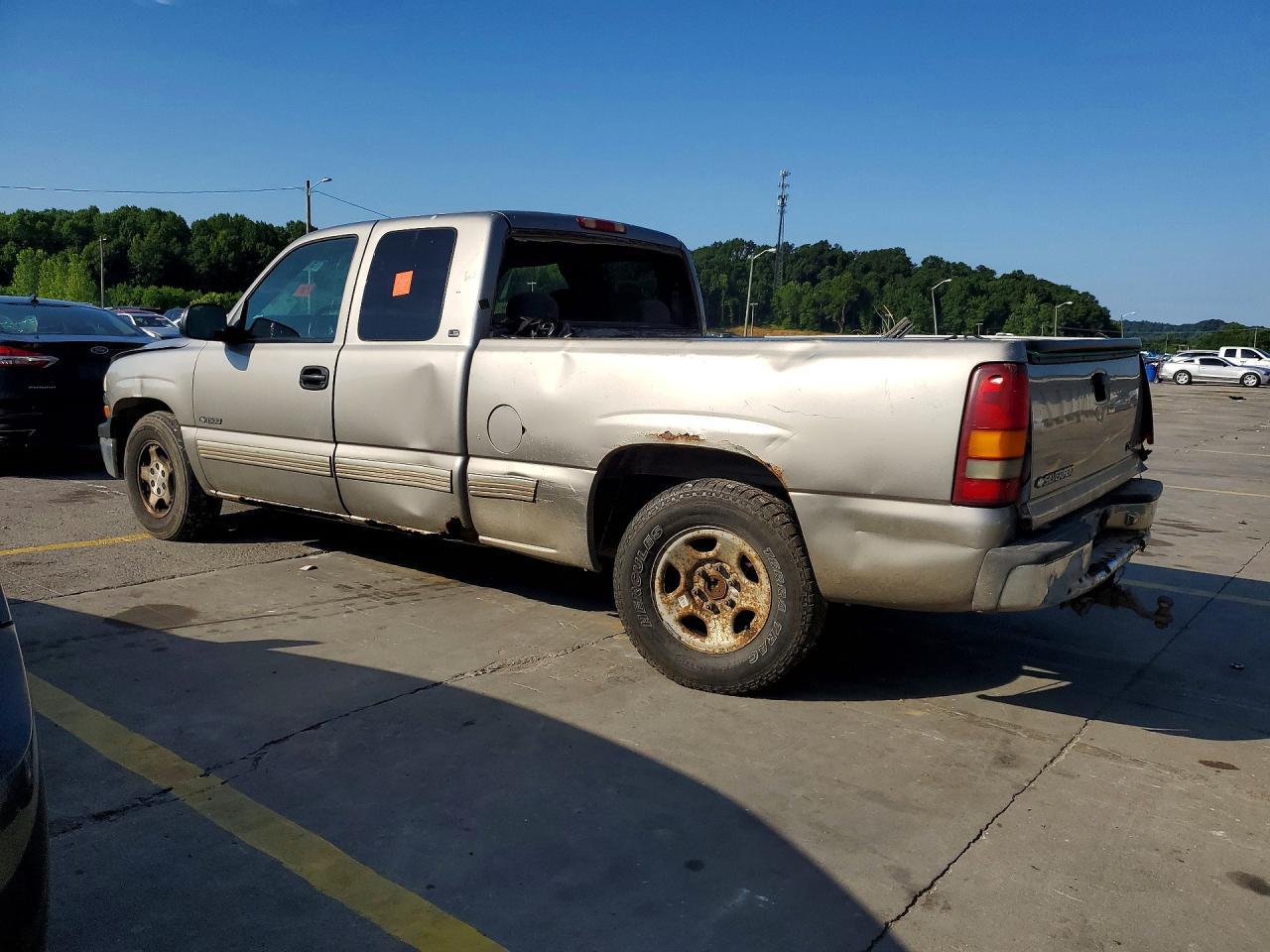 2000 Chevrolet Silverado C1500 - Фото 2