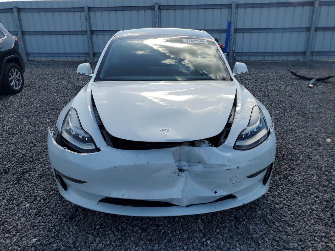 2020 Tesla Model 3 - Фото 5