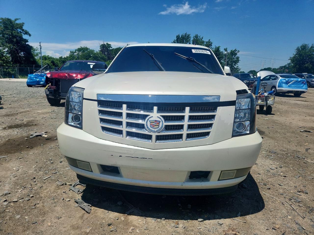 2008 Cadillac Escalade Luxury - Image 5