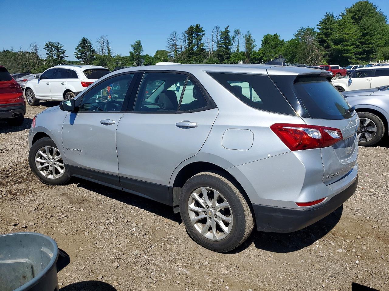 2019 Chevrolet Equinox Ls - Image 2