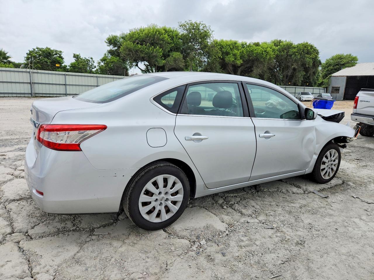 2015 Nissan Sentra S - Image 3