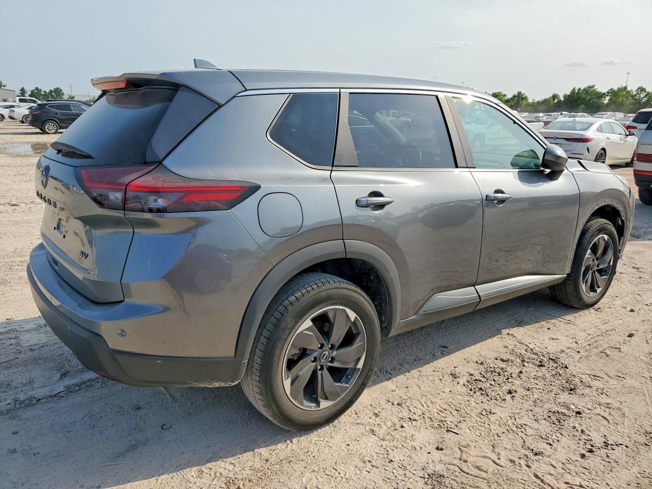 2024 Nissan Rogue Sv - Фото 3