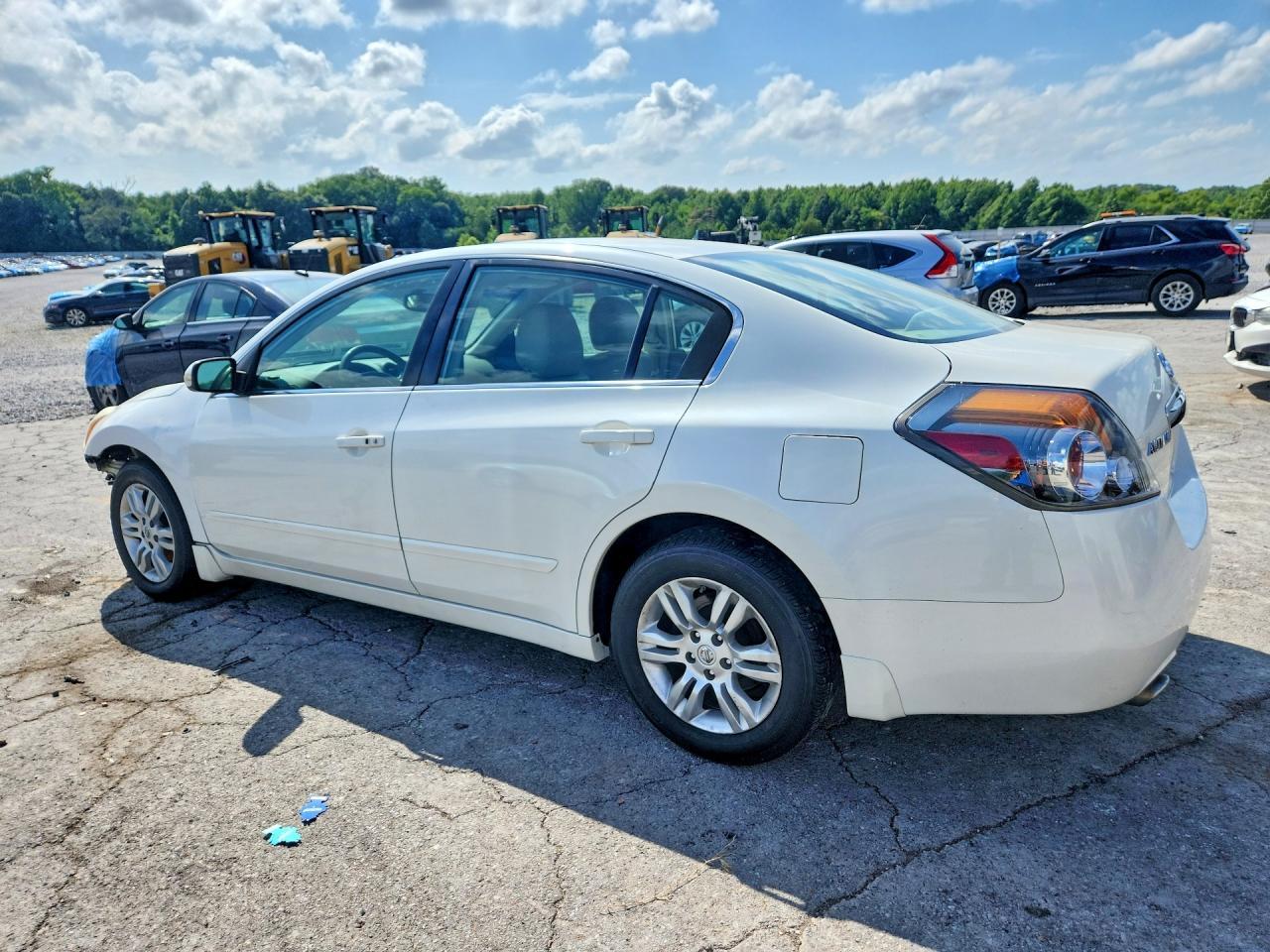 2010 Nissan Altima 2.5 - Image 2