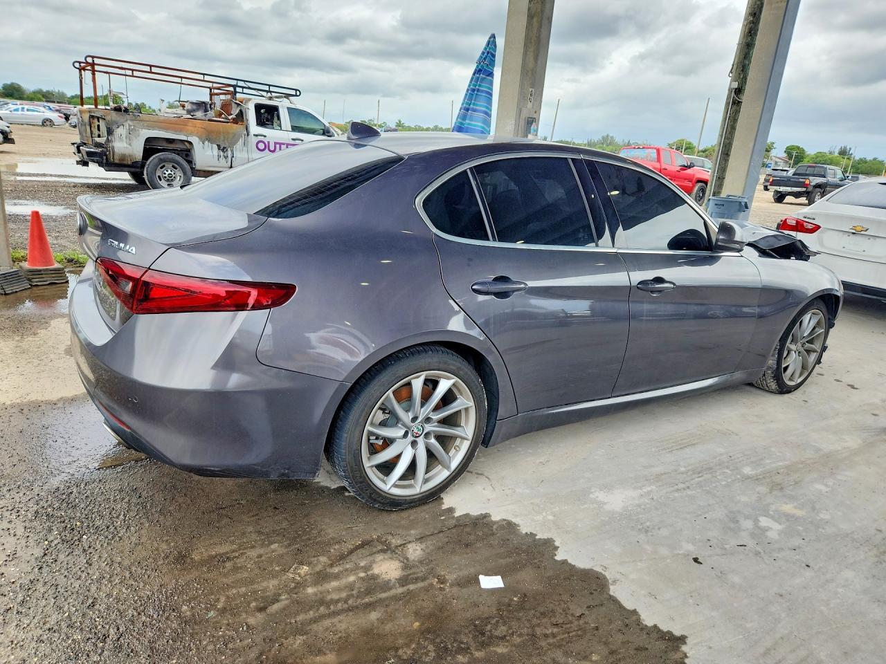 2019 Alfa Romeo Giulia - Image 3