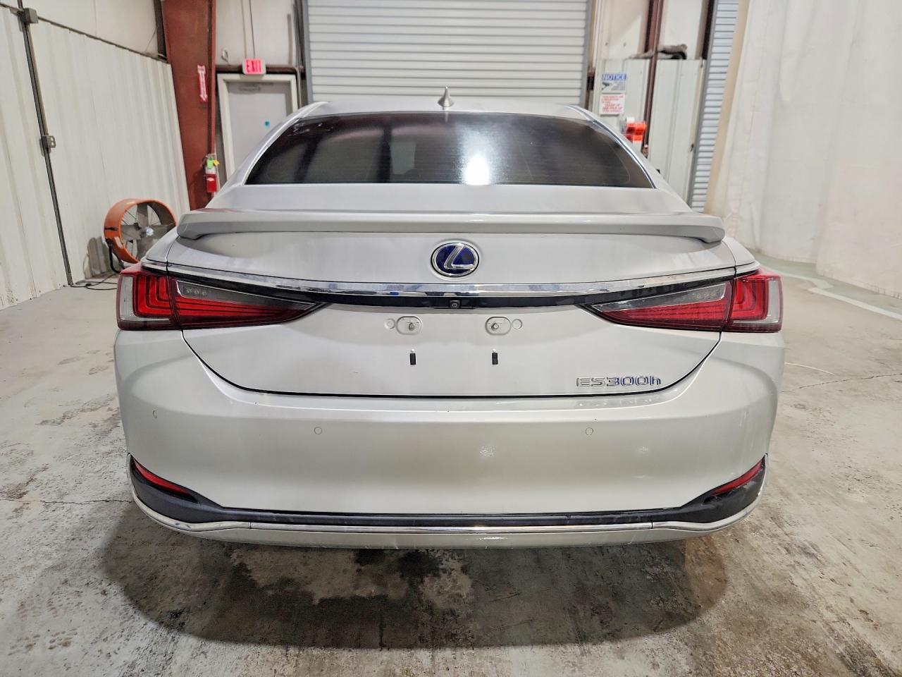 2019 Lexus Es 300H - Фото 6