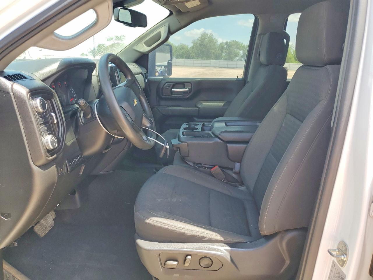 2024 Chevrolet Silverado K2500 Custom - Фото 7