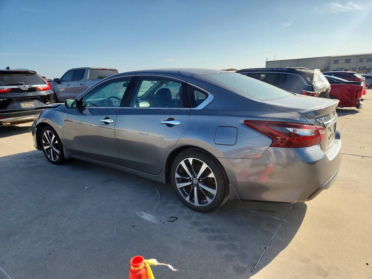 2017 Nissan Altima 2.5 Sr - Image 2