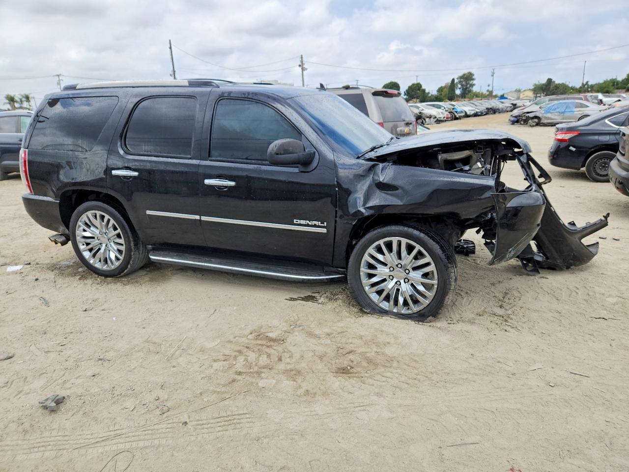 2014 GMC Yukon - Image 4