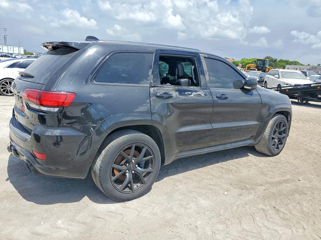 2018 Jeep Grand Cherokee Srt-8 - Фото 3