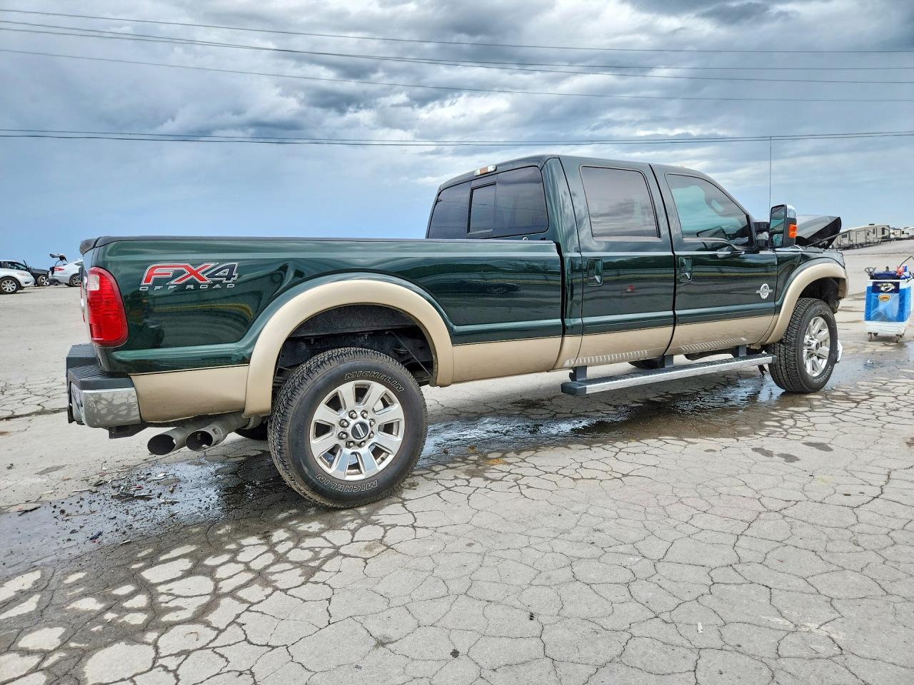 2012 Ford F350 Super Duty - Фото 3