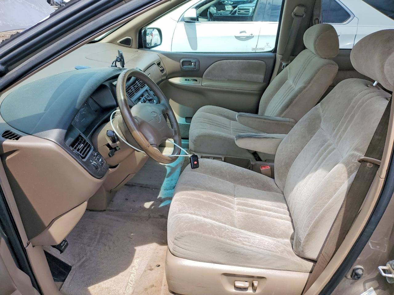 1998 Toyota Sienna Xle - Фото 7