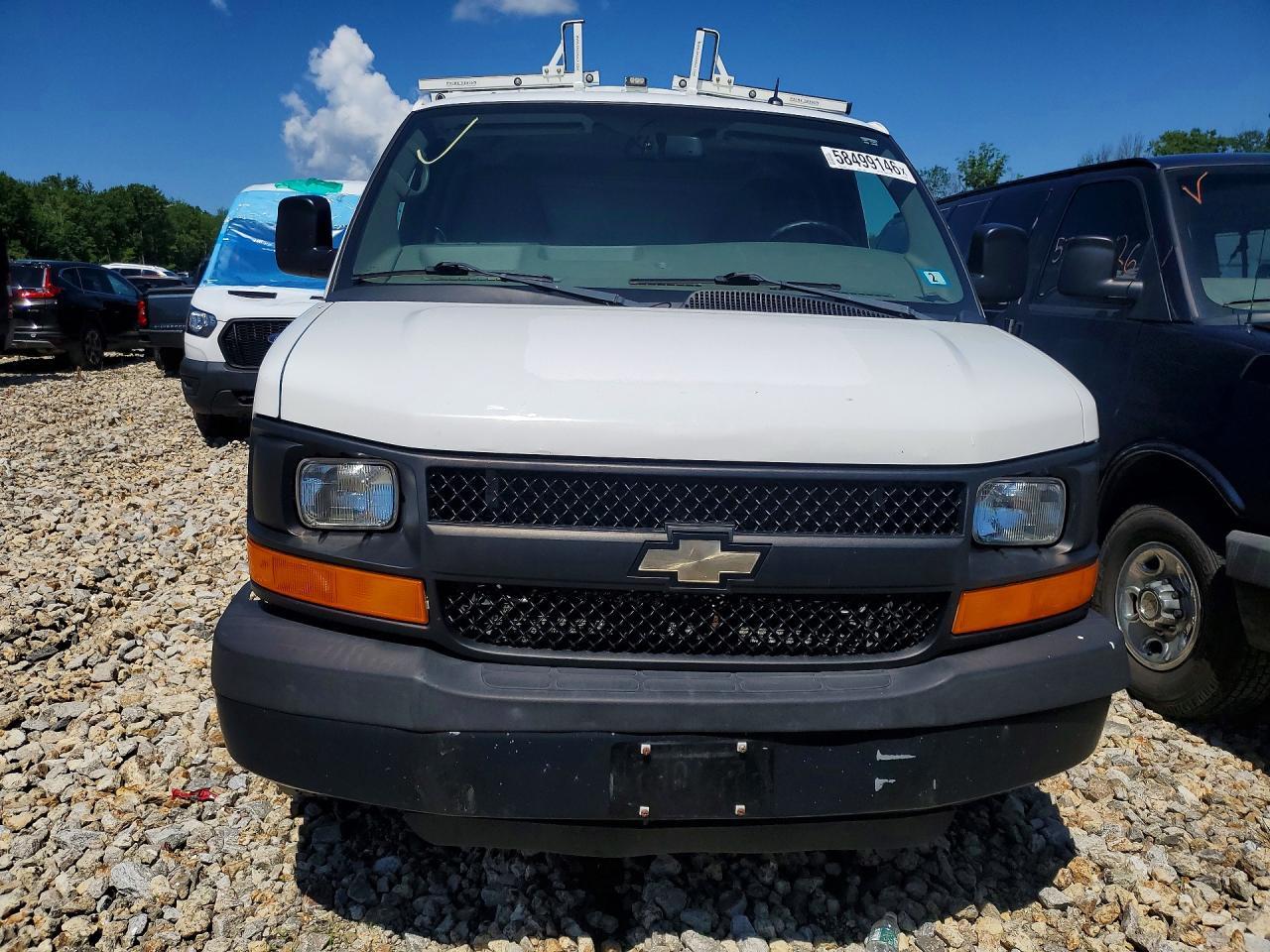 2015 Chevrolet Express G2500 - Image 5