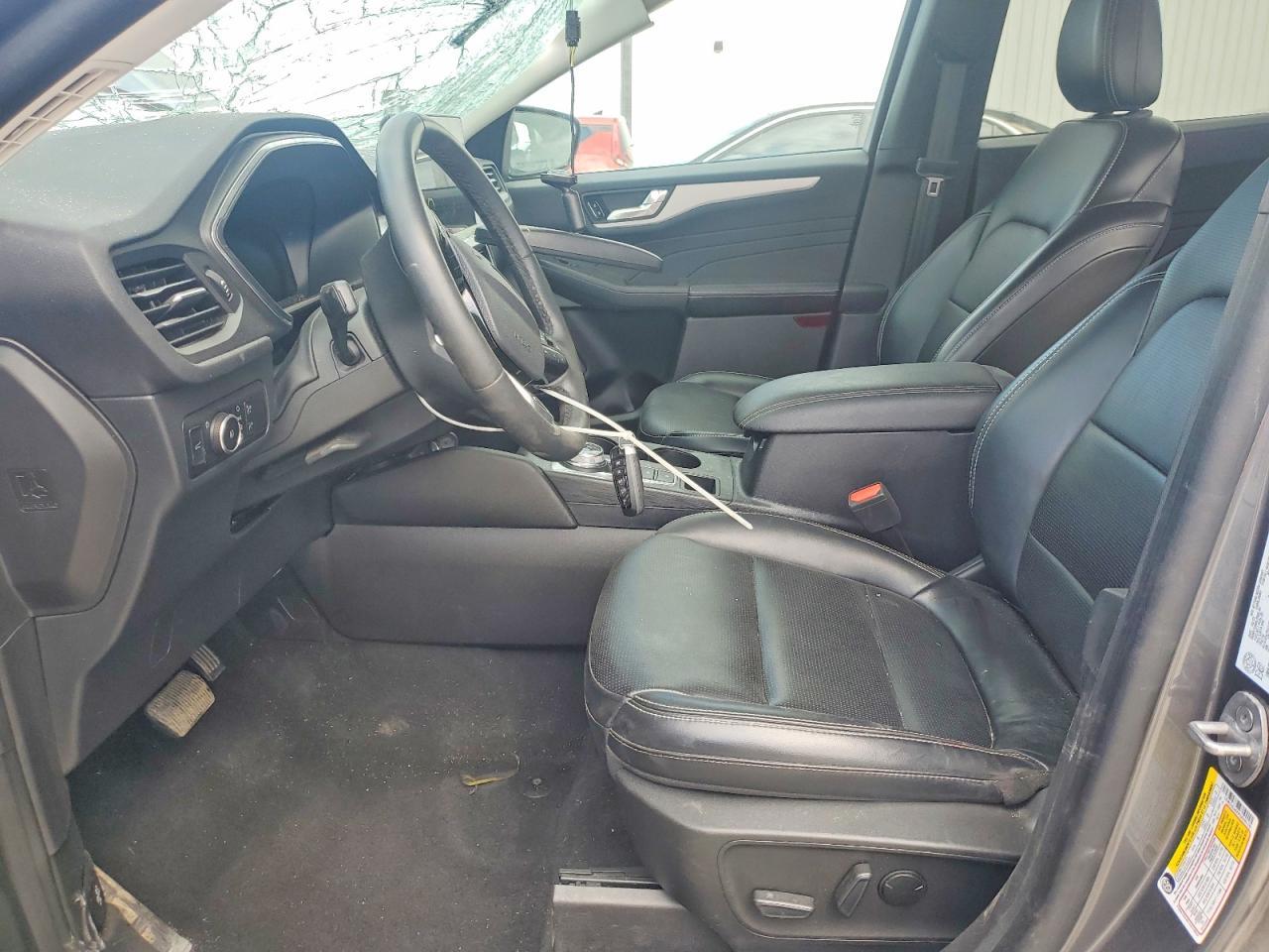 2023 Ford Escape Platinum - Image 7