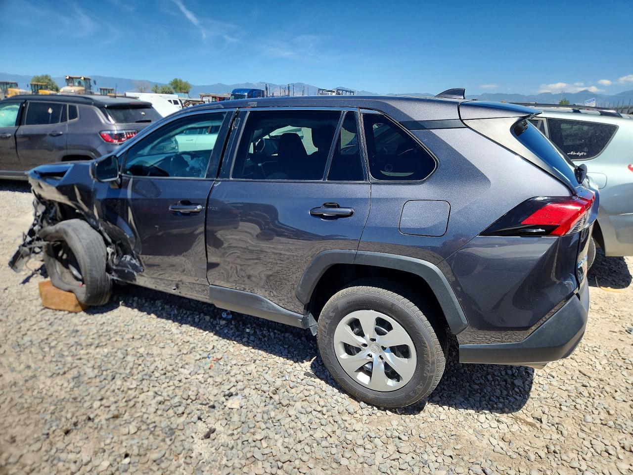 2022 Toyota Rav4 Le - Image 2
