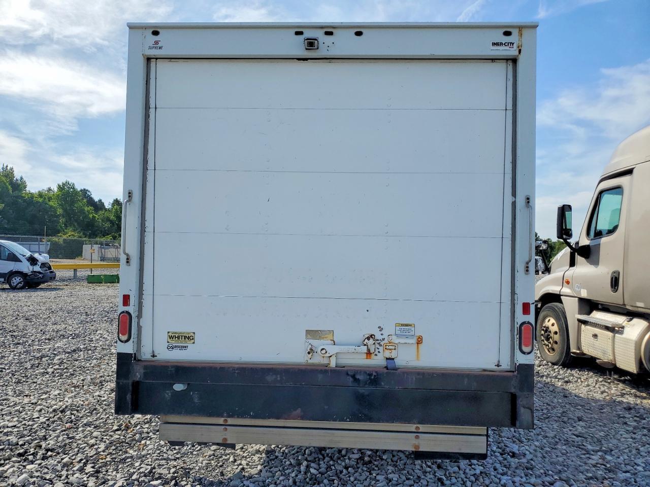2021 Ford E450 Delivery Van - Фото 6