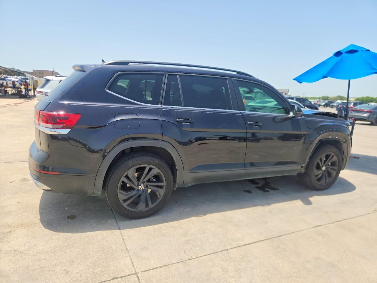 2022 Volkswagen Atlas Se - Фото 3