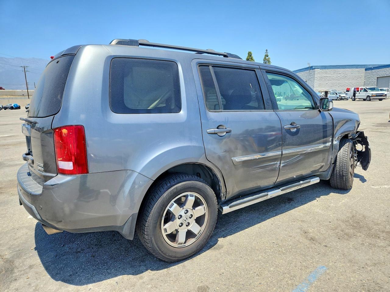 2011 Honda Pilot Touring - Image 3