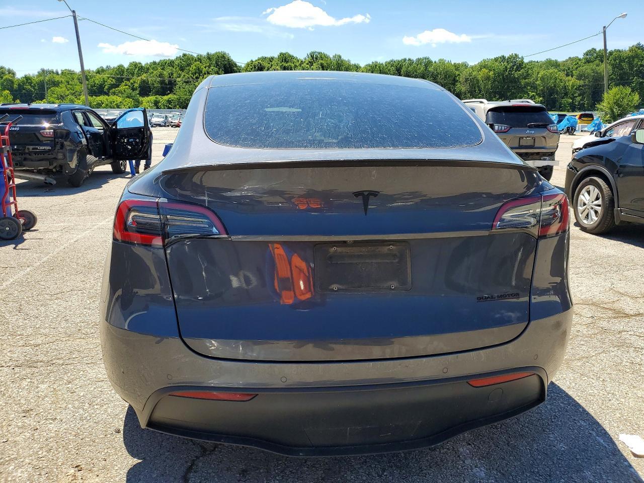 2022 Tesla Model Y - Image 6