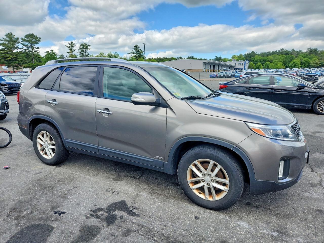2014 Kia Sorento Lx - Image 4