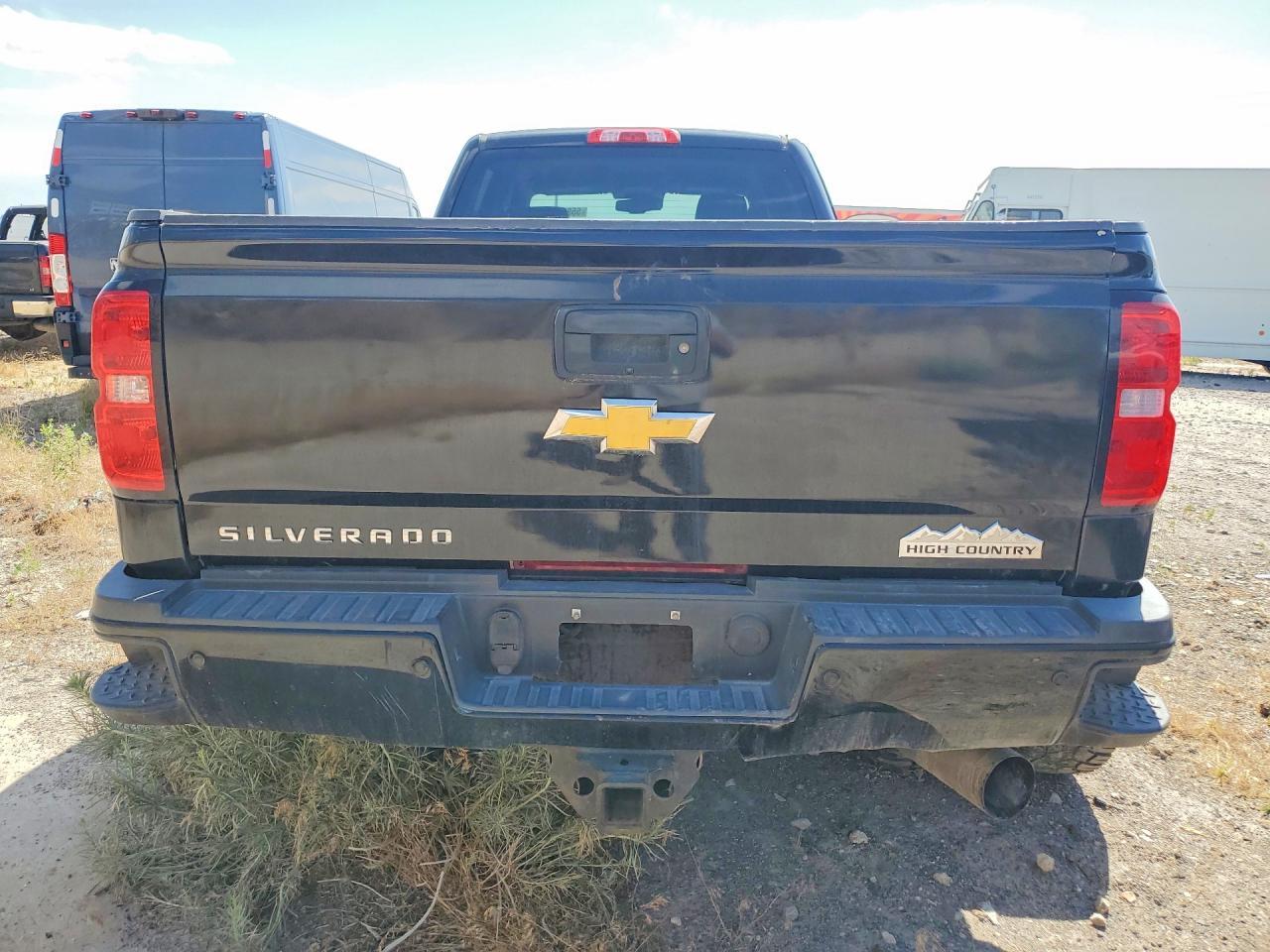 2017 Chevrolet Silverado K3500 High Country - Фото 6