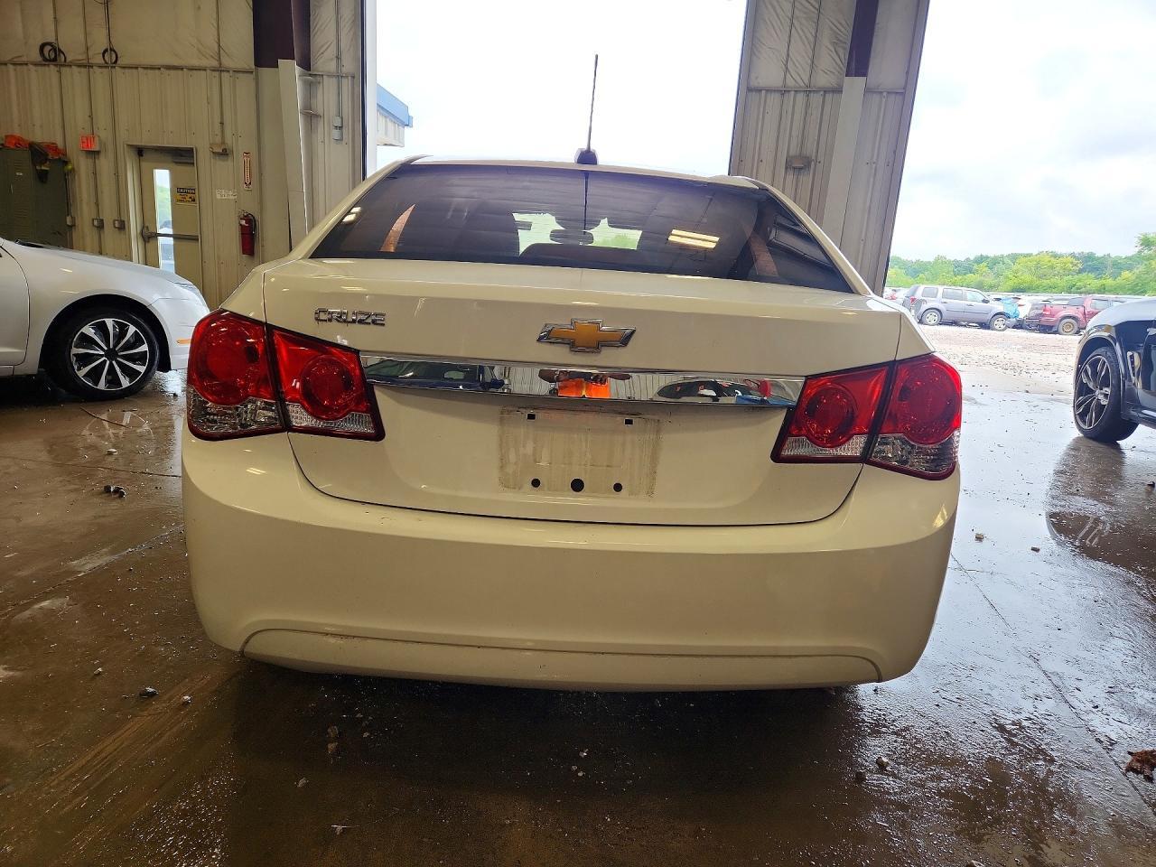 2015 Chevrolet Cruze Ls - Фото 6