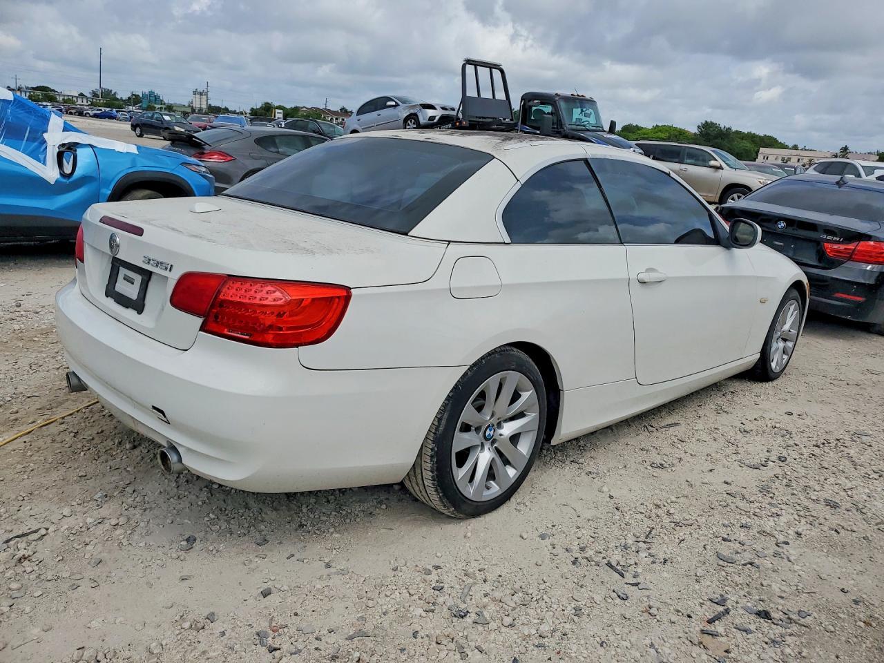 2011 BMW 335 I - Фото 3