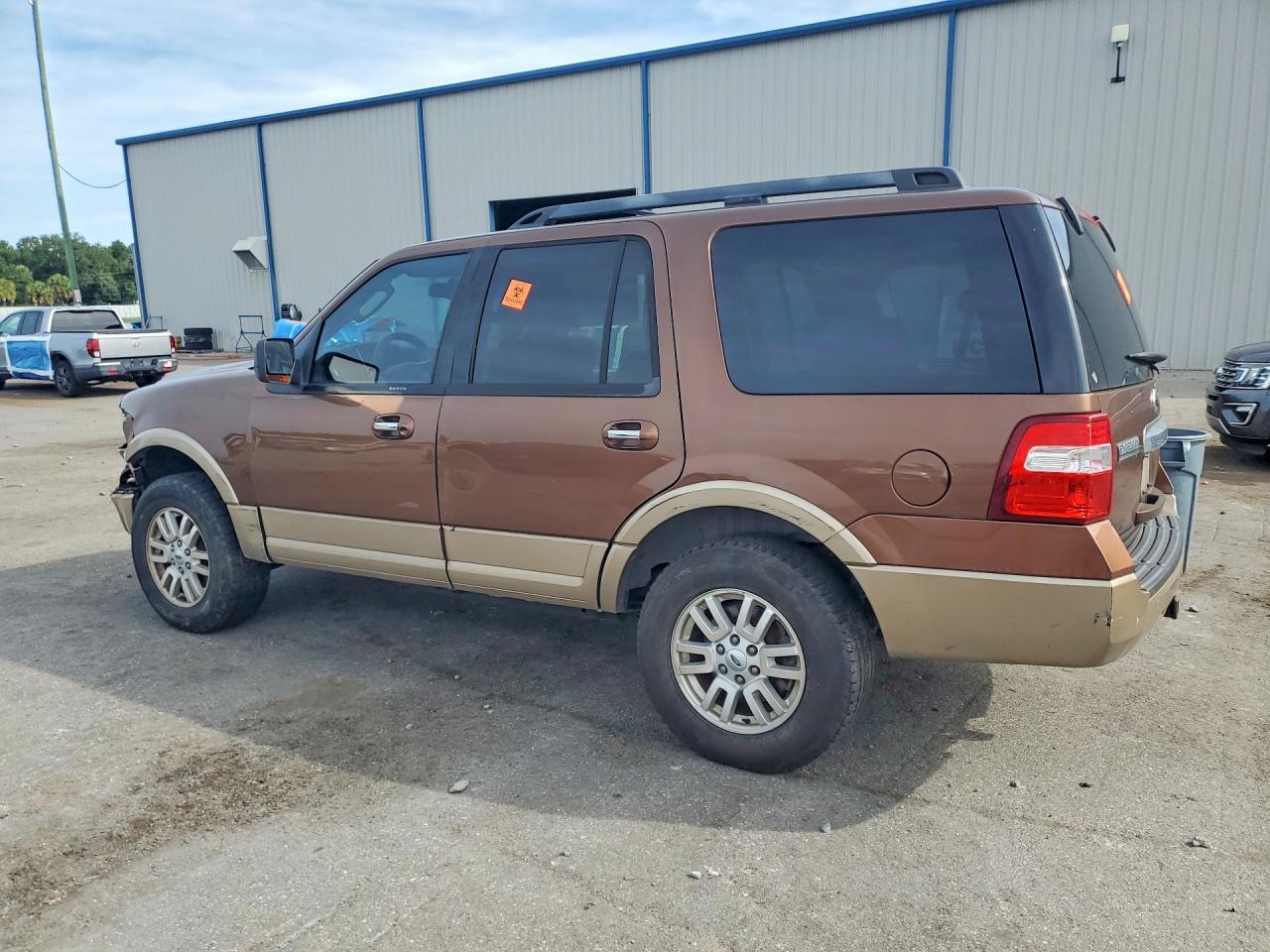 2012 Ford Expedition Xlt - Фото 2