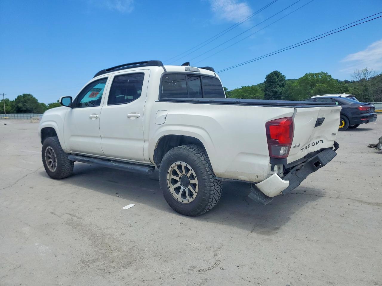 2022 Toyota Tacoma Sr V6 - Image 2