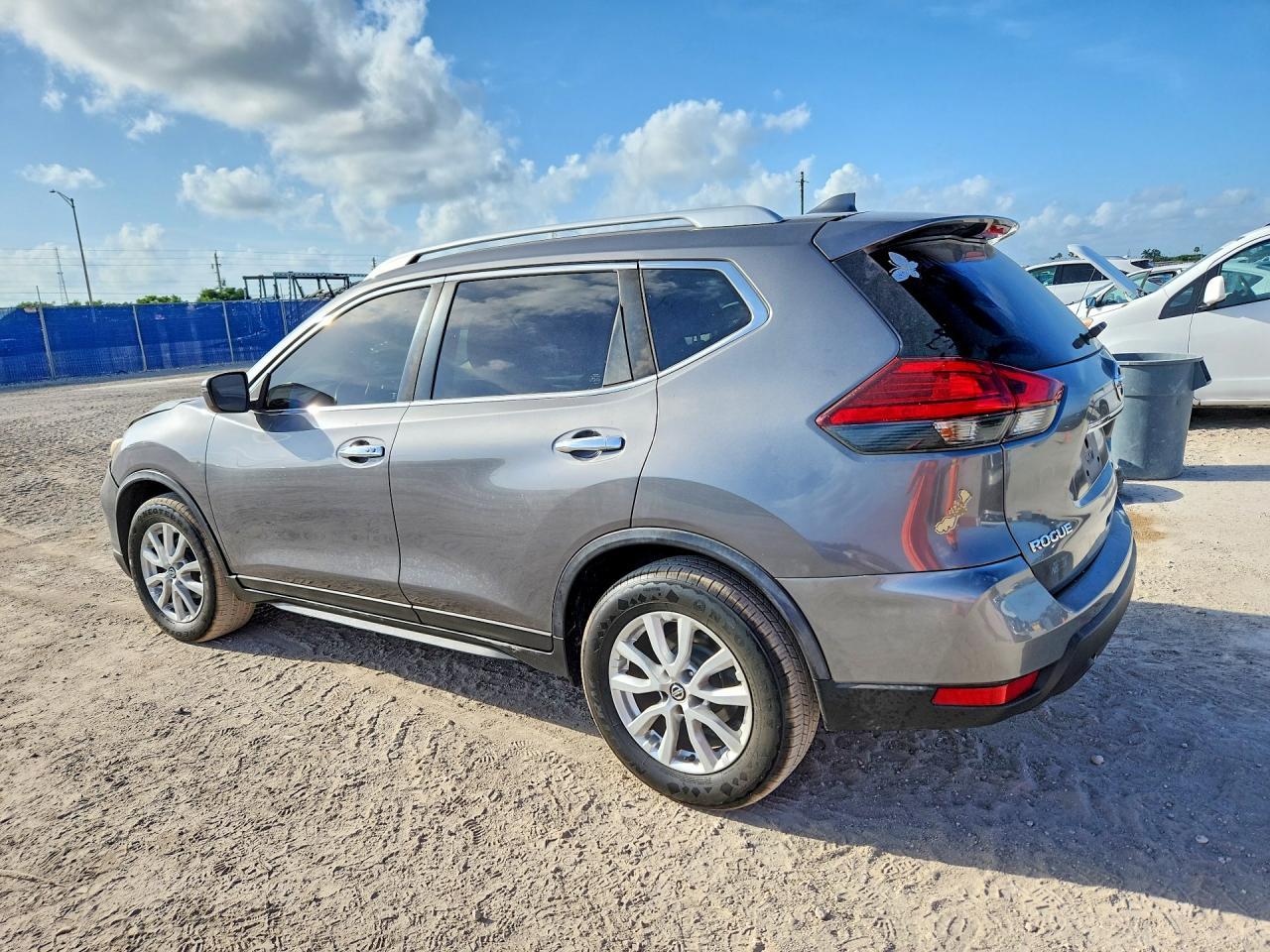 2017 Nissan Rogue Sv - Фото 2