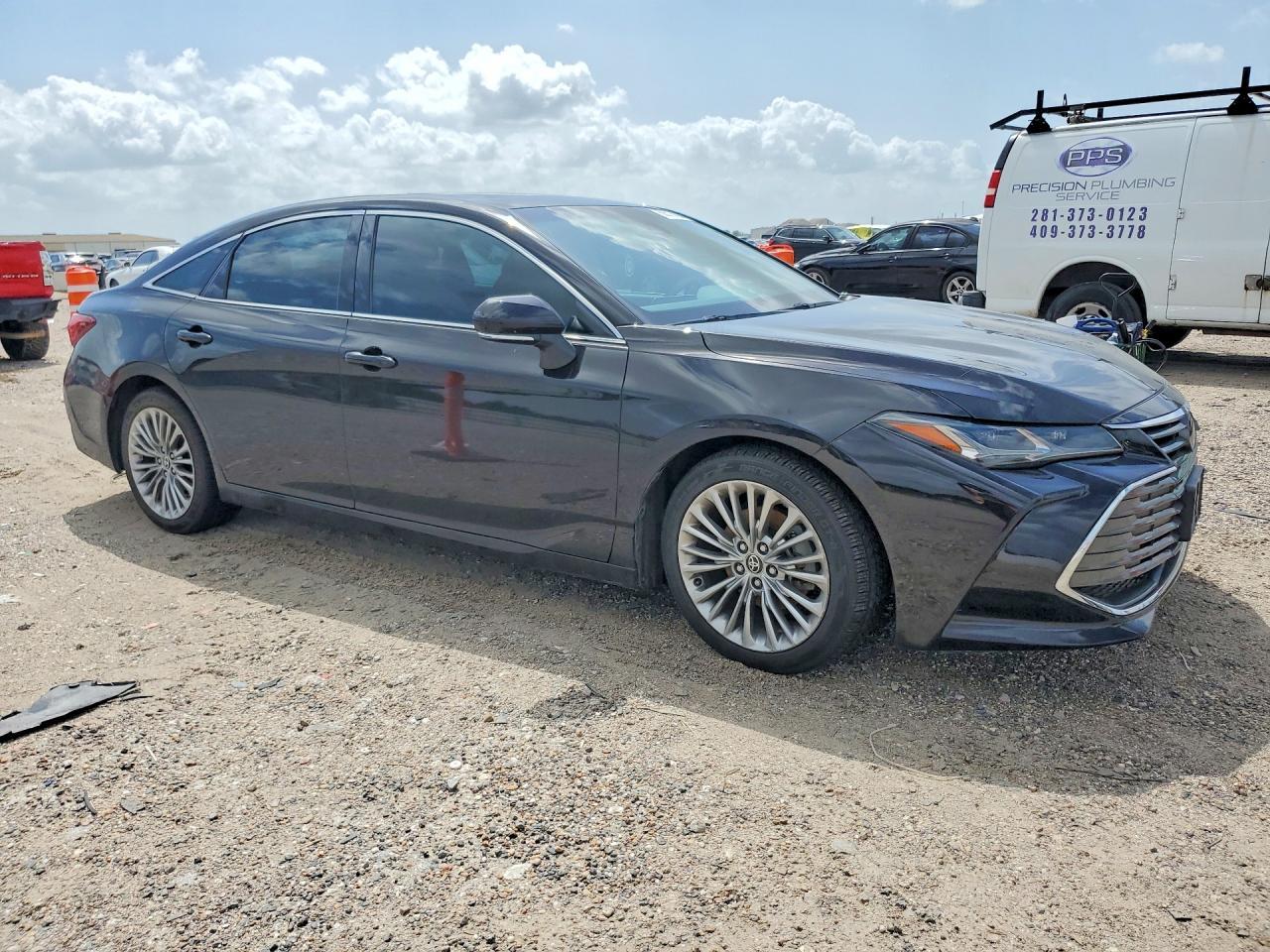 2021 Toyota Avalon Limited - Image 4