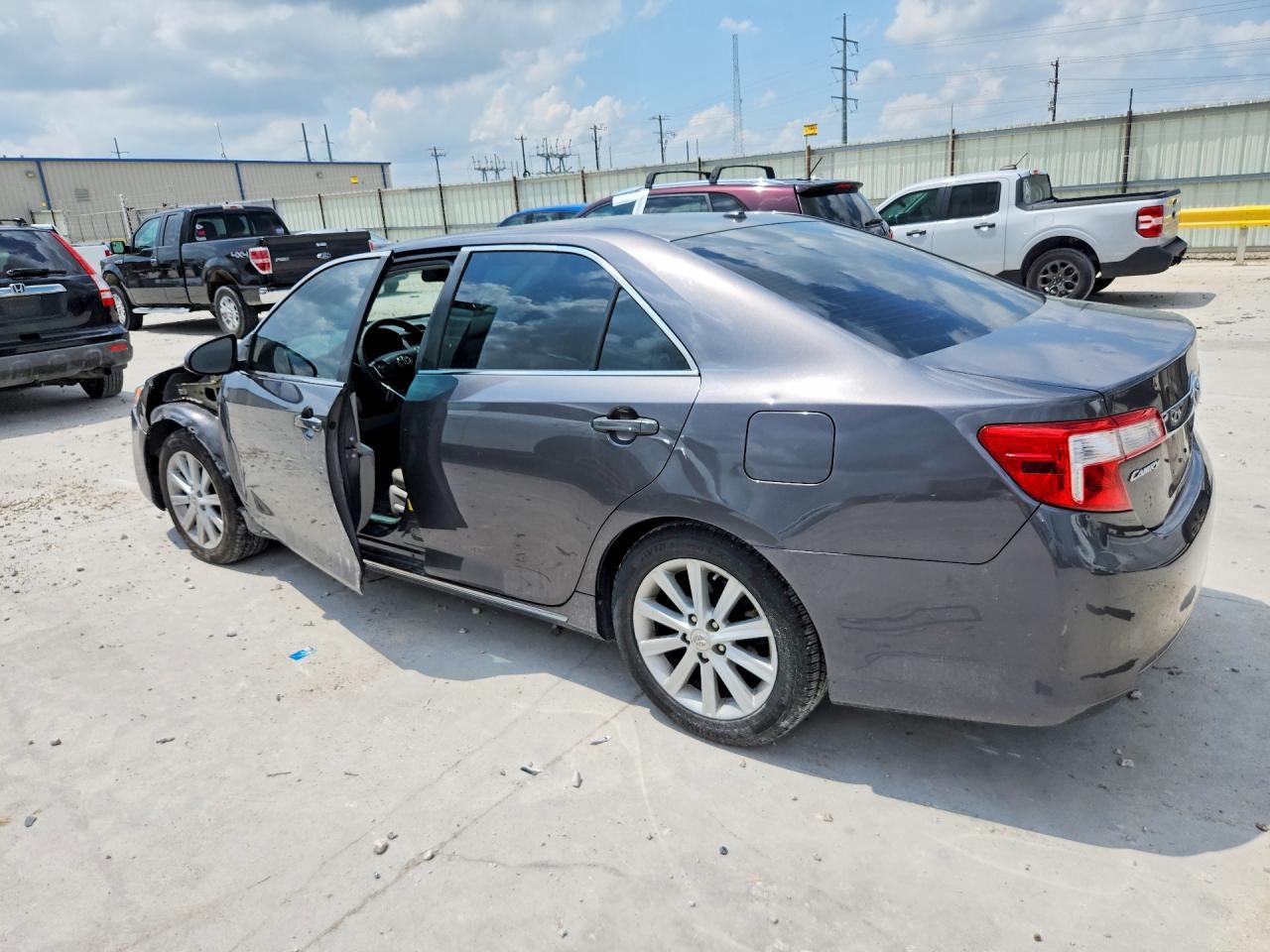 2012 Toyota Camry Xle - Фото 2