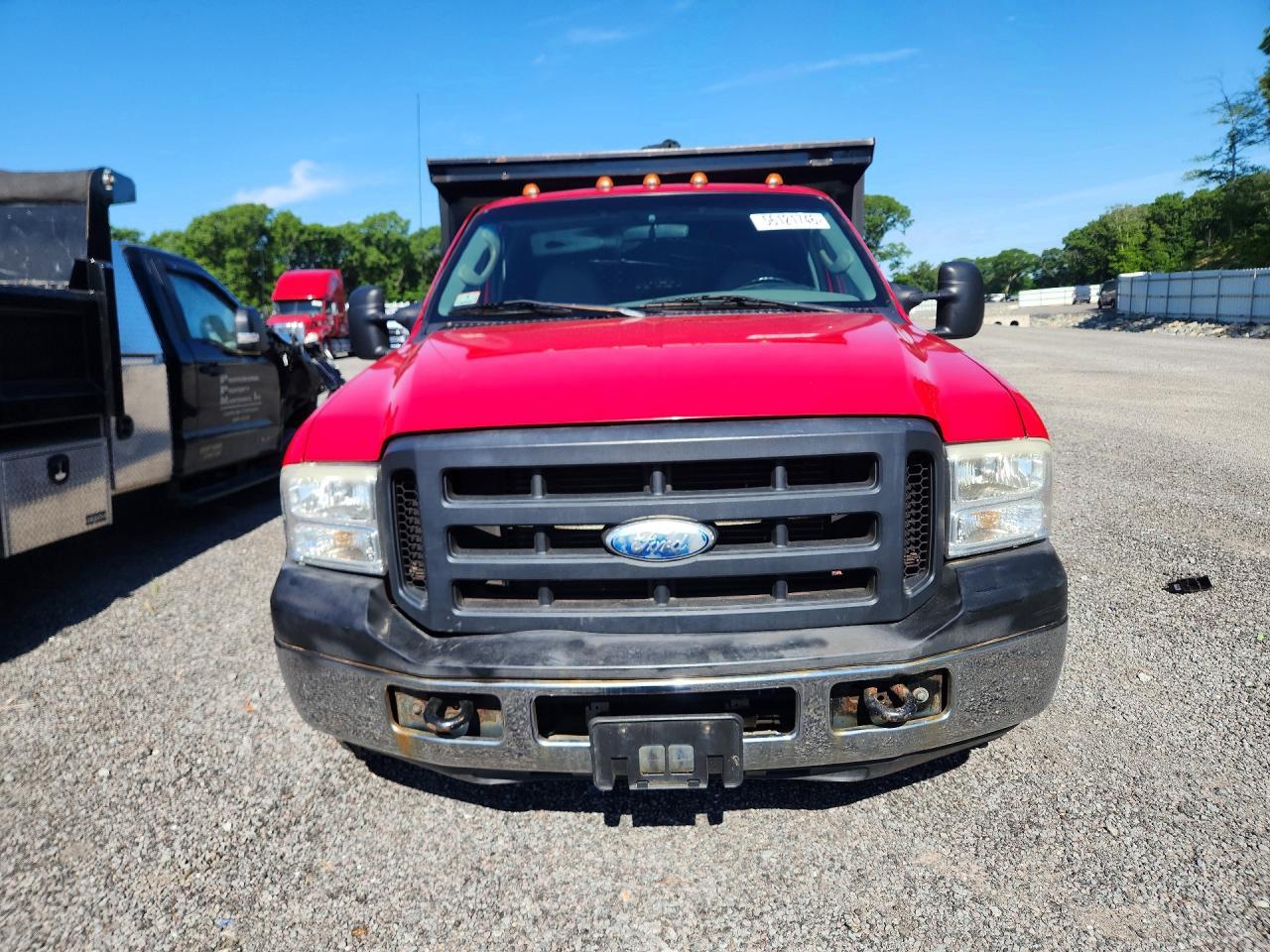 2006 Ford F350 Super Duty Dump Truck - Фото 5