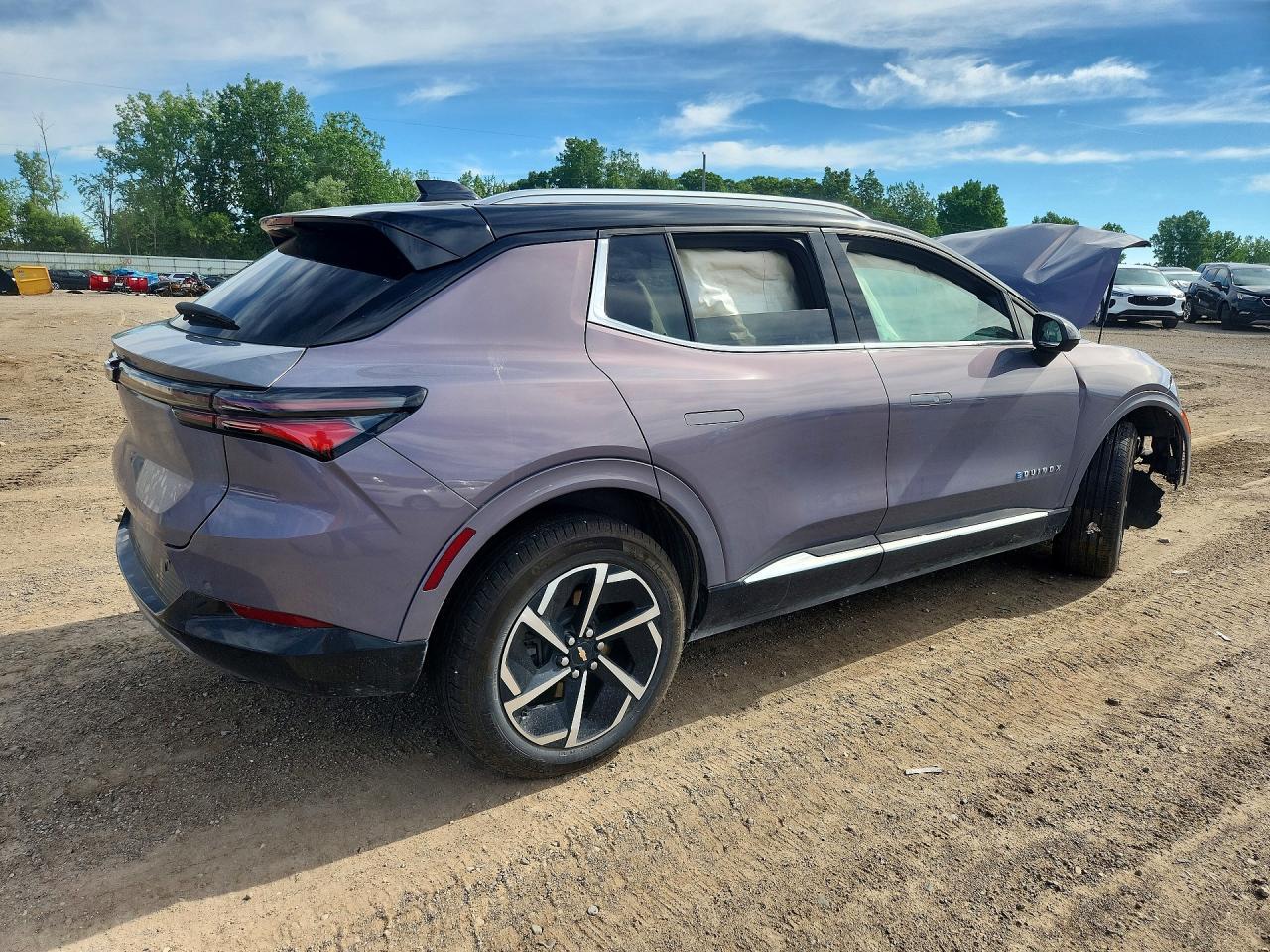 2025 Chevrolet Equinox Lt - Image 3