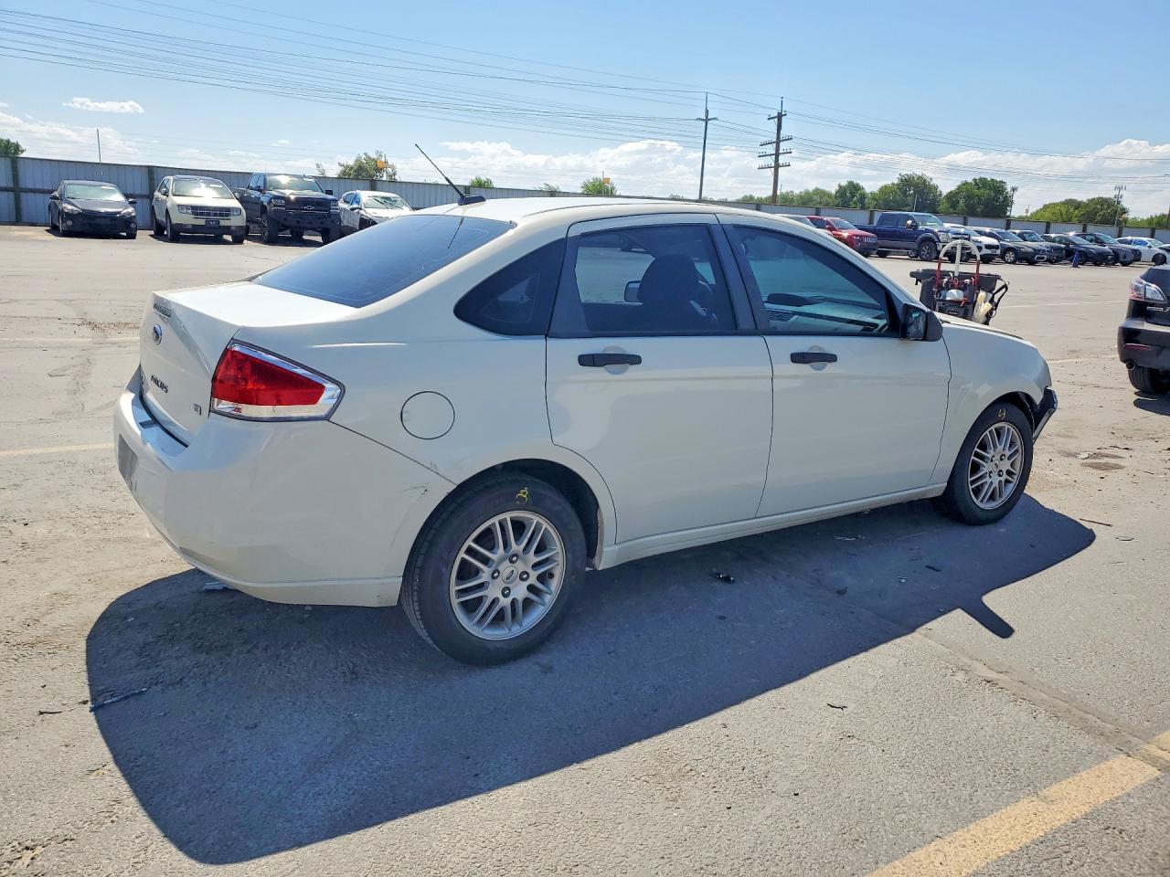 2010 Ford Focus Se - Image 3