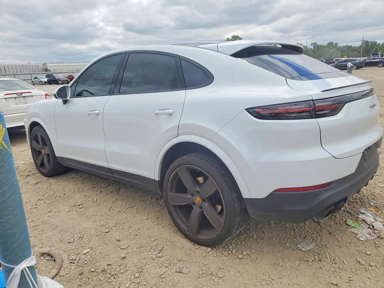 2022 Porsche Cayenne Coupe - Фото 2
