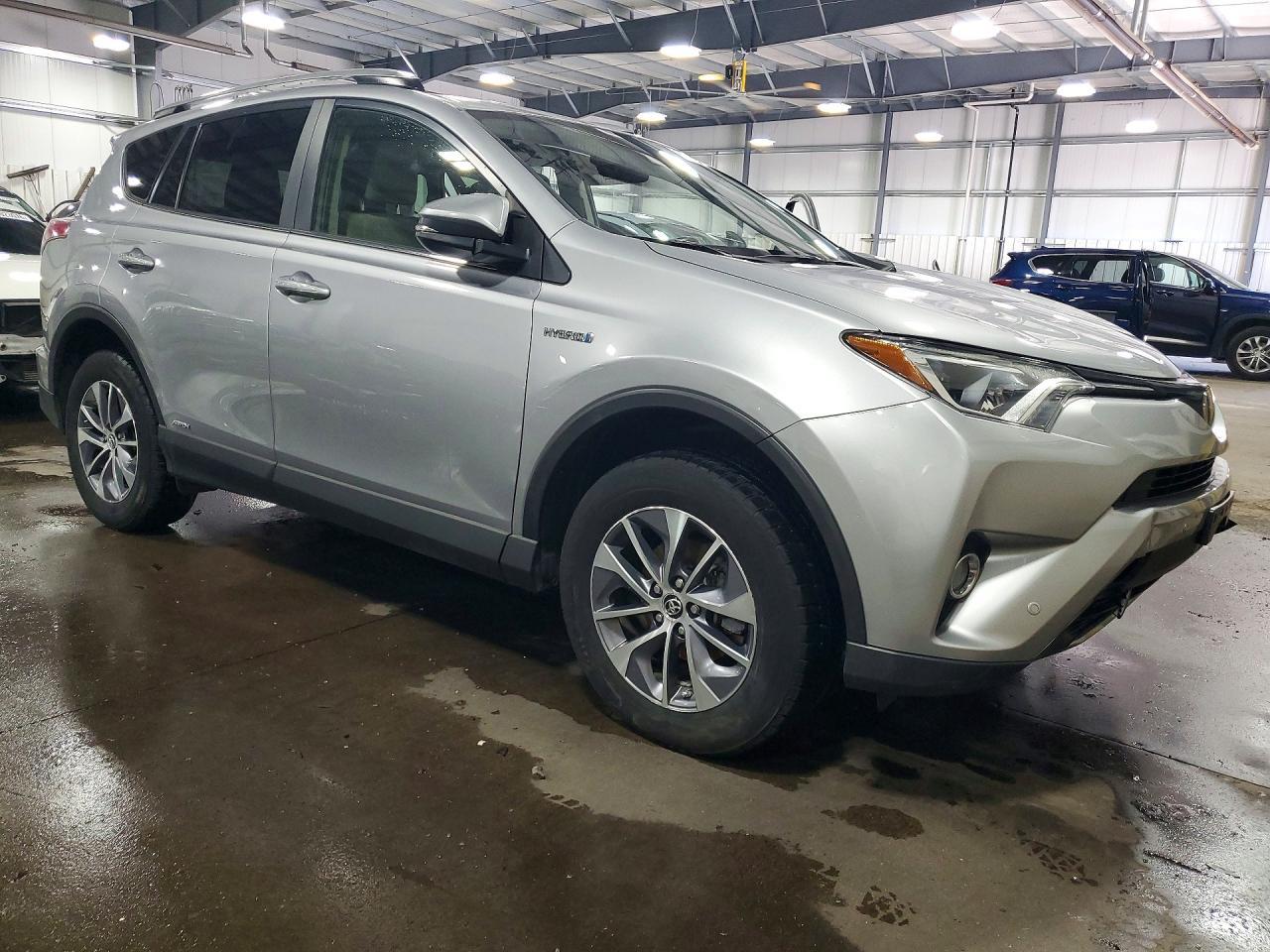 2017 Toyota Rav4 Hybrid Xle - Фото 4