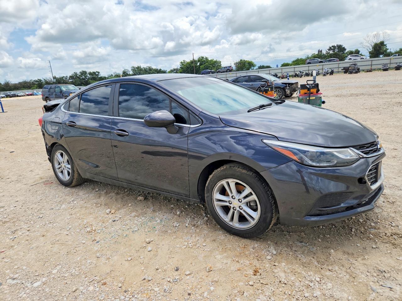 2017 Chevrolet Cruze Lt - Фото 4