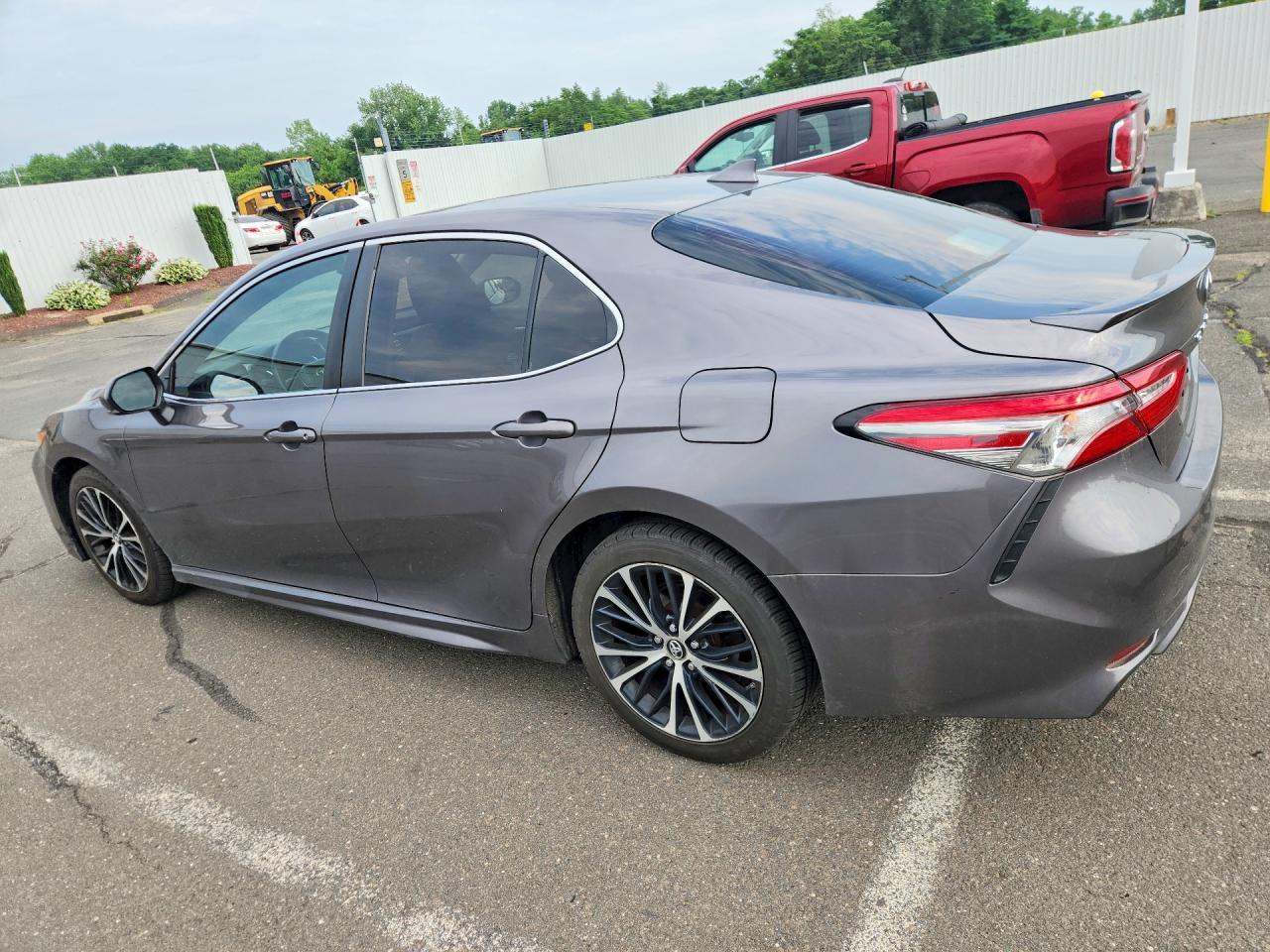 2019 Toyota Camry Se - Image 2