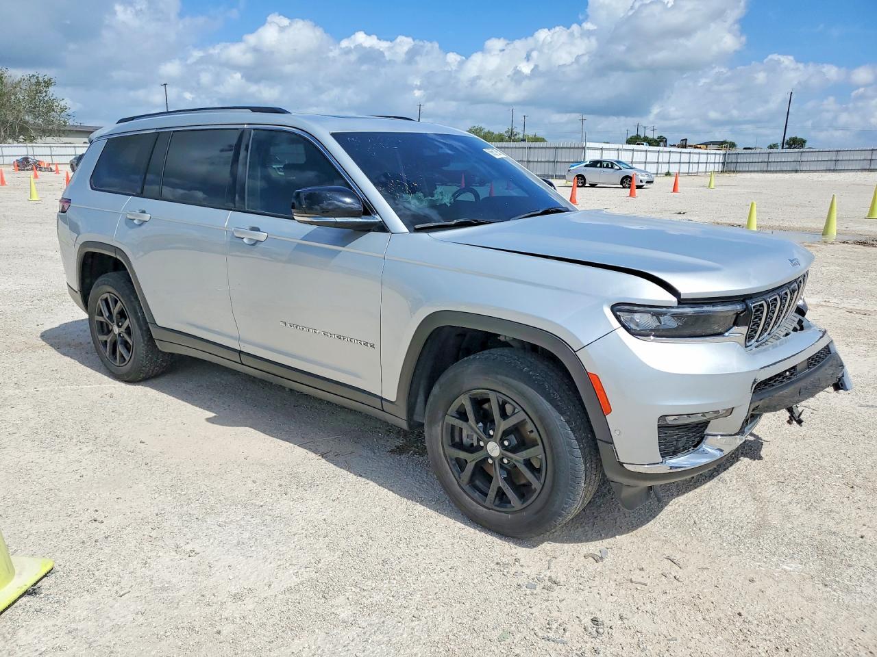 2022 Jeep Grand Cherokee L Limited - Image 4