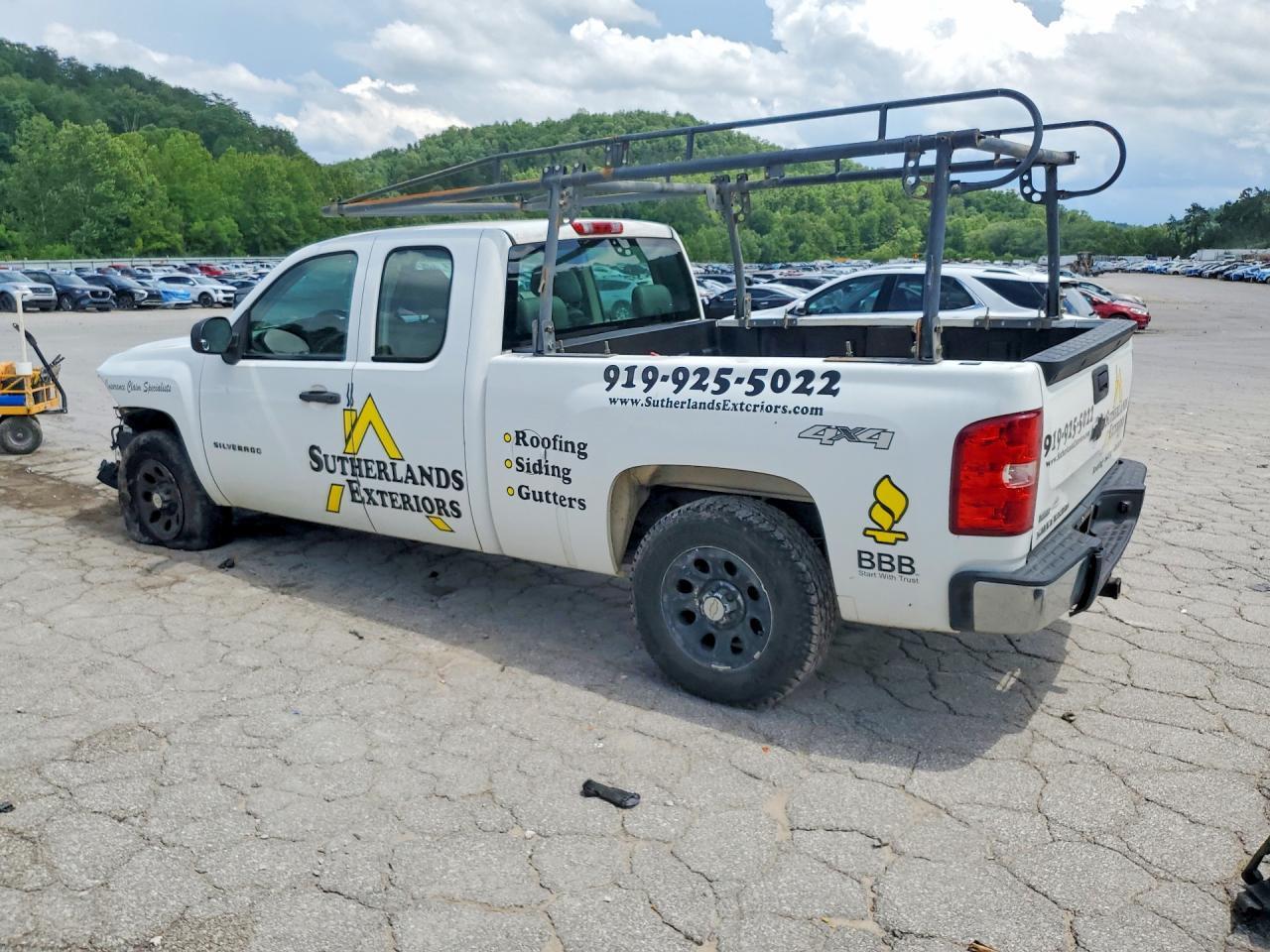 2010 Chevrolet Silverado K1500 - Image 2