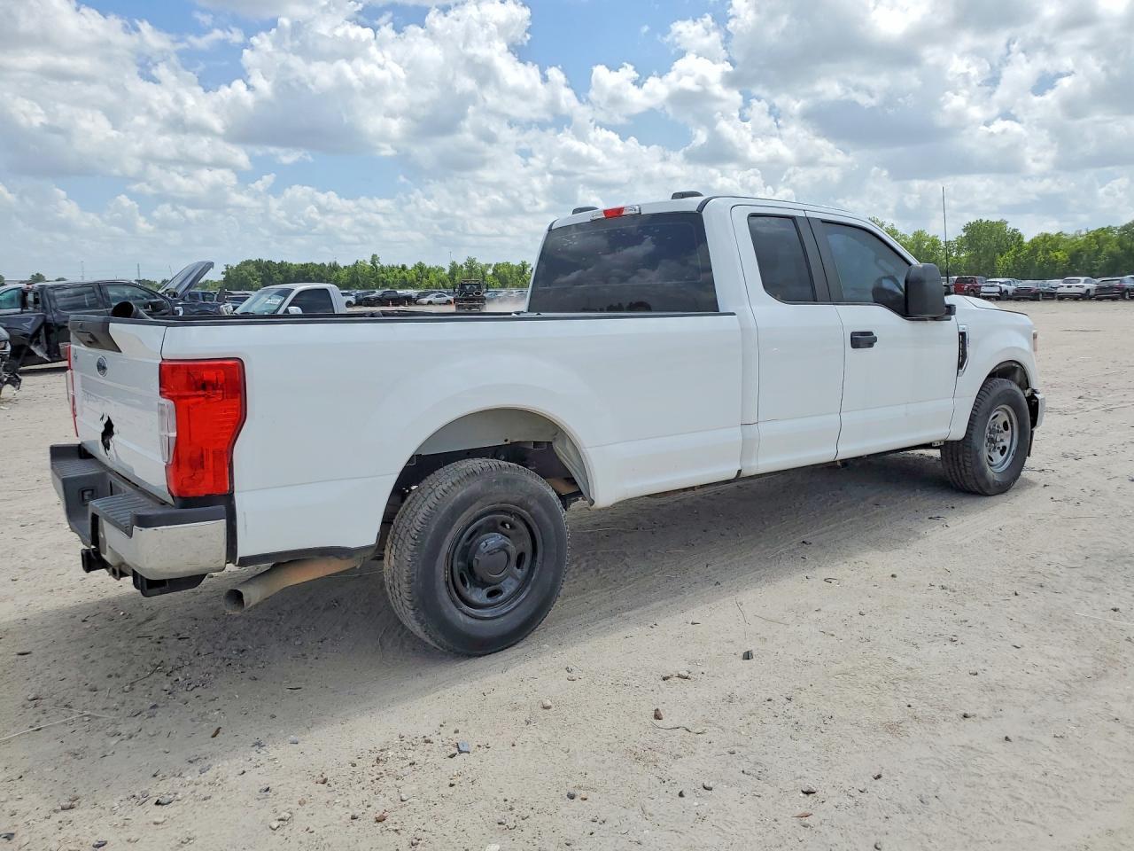 2021 Ford F250 Super Duty - Фото 3