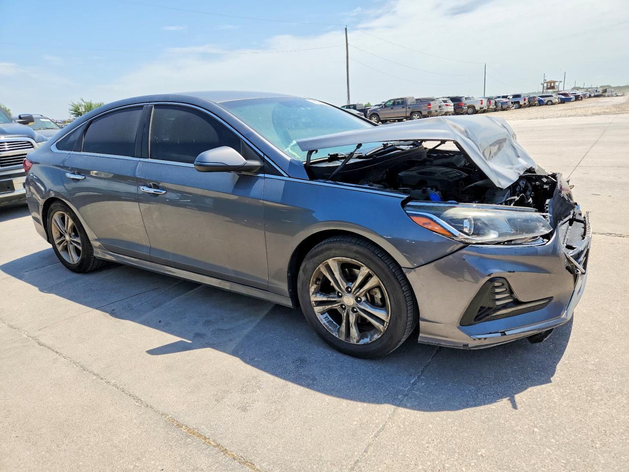 2018 Hyundai Sonata - Image 4