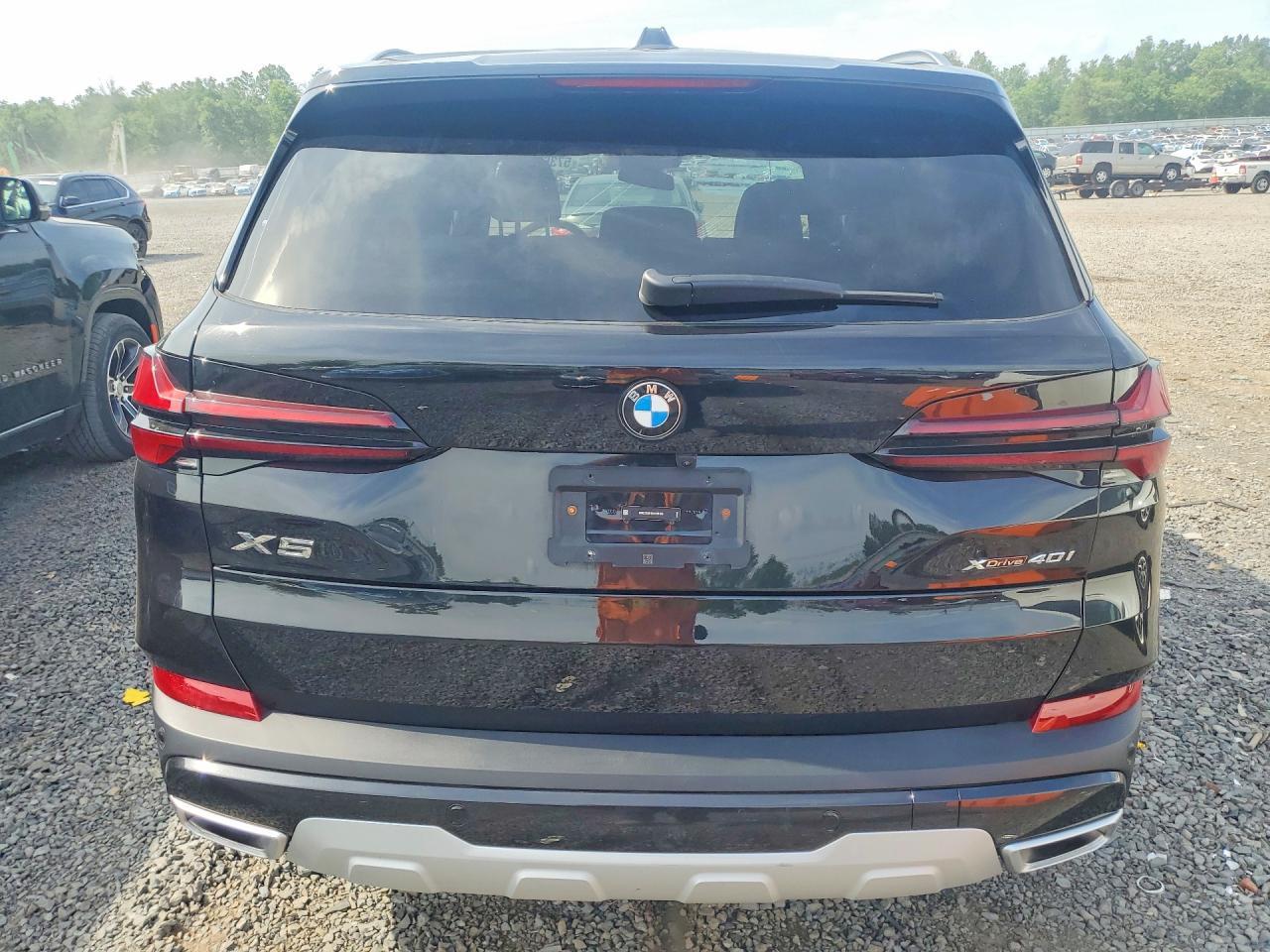 2025 BMW X5 xDrive40I - Image 6