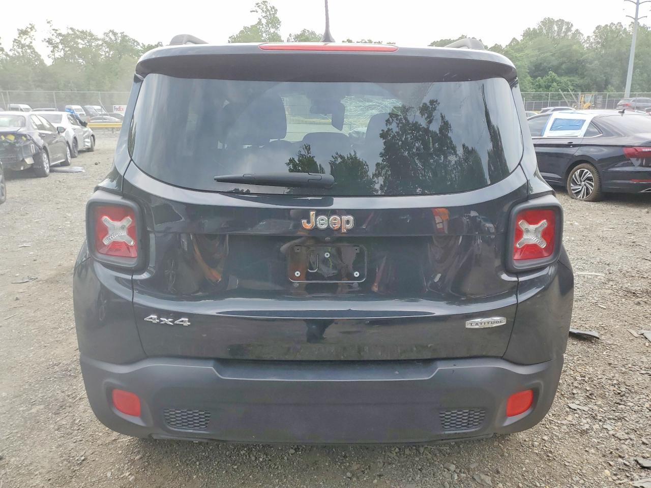 2016 Jeep Renegade Latitude - Фото 6